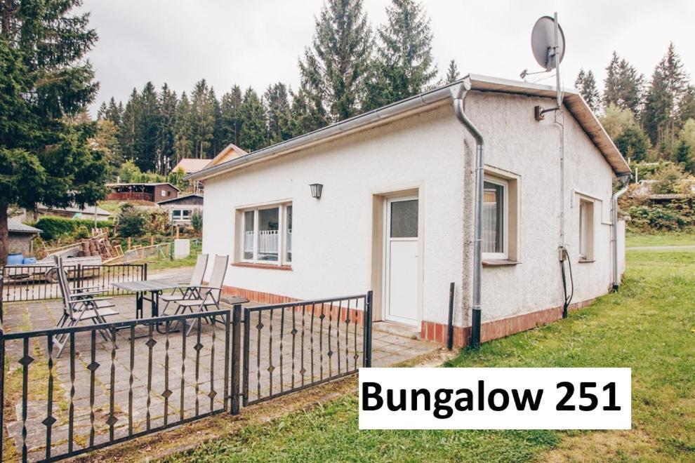 Ferienhaeuser & Bungalows - Naturcamp Meyersgrund Im Thueringer Wald Ilmenau Room photo